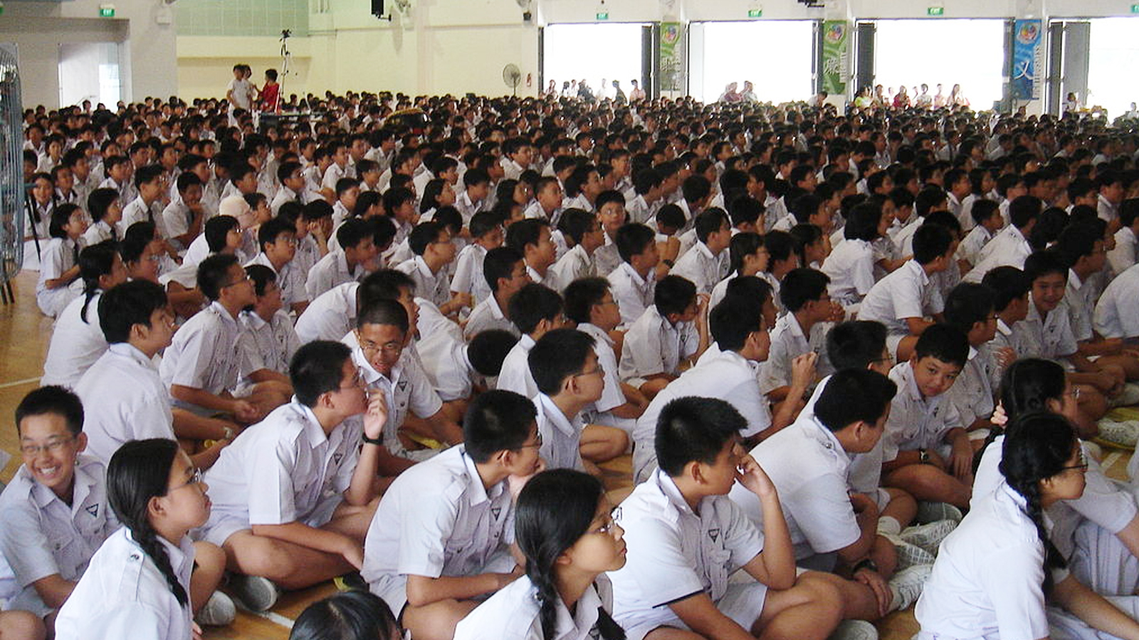 Parents, leave the school to discipline students