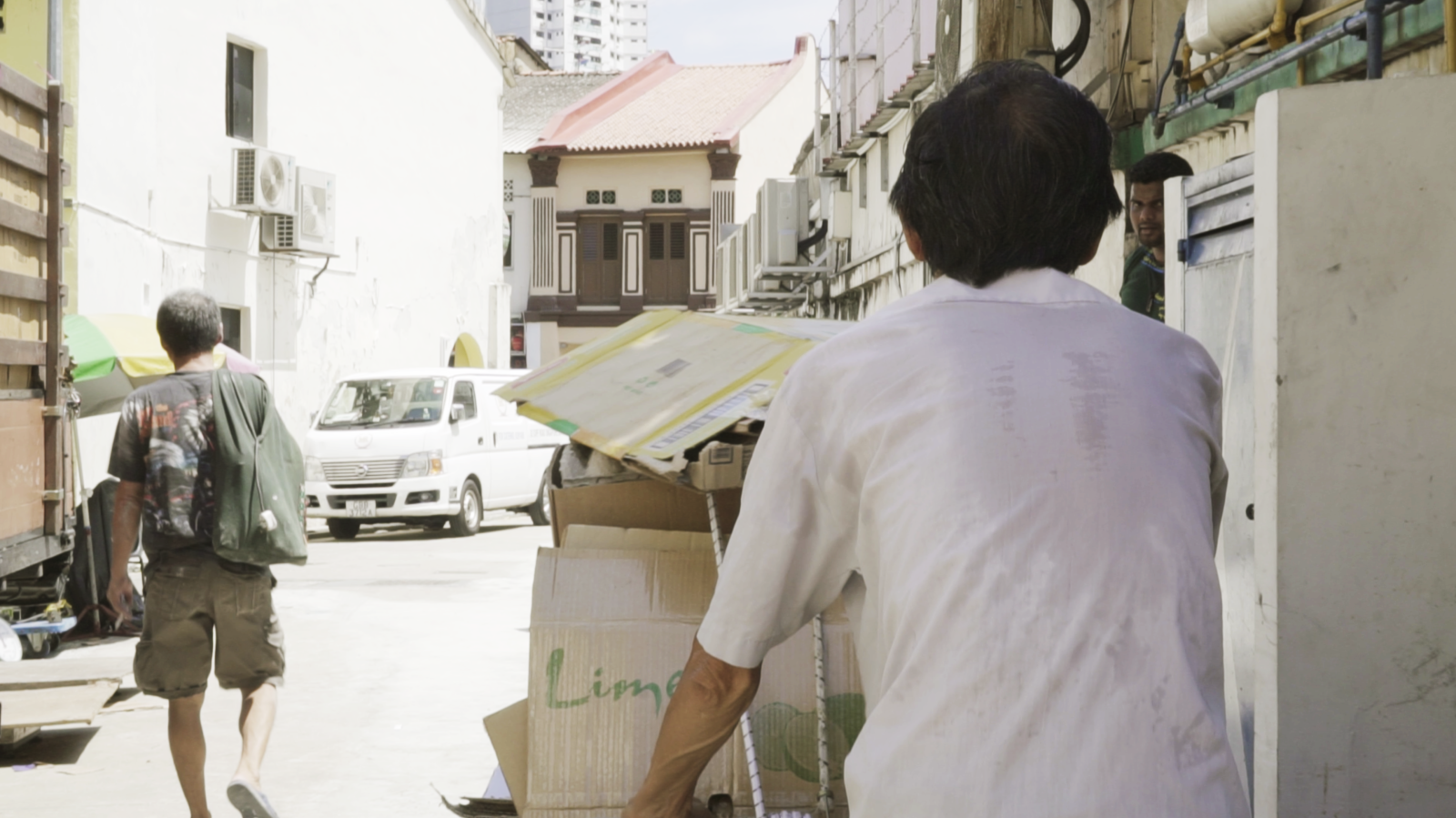 The real struggle of Singapore’s old, ailing cardboard collectors