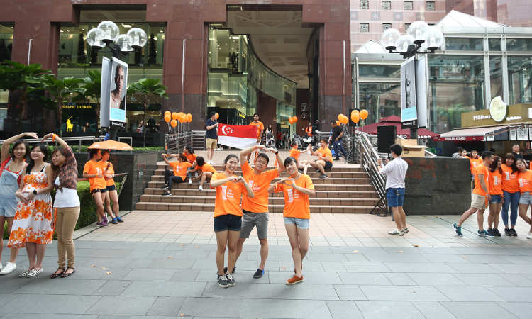 Post thumbnail of Dancers surprise Orchard Road crowd to remind Singaporeans to be kind