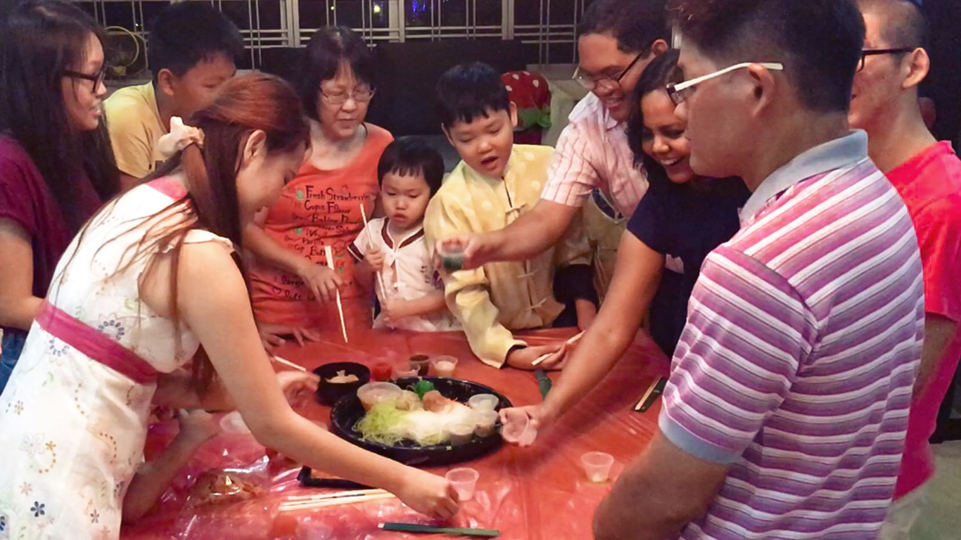 cny, new year, chinese new year, strangers, singapore, kindness, skm, pride