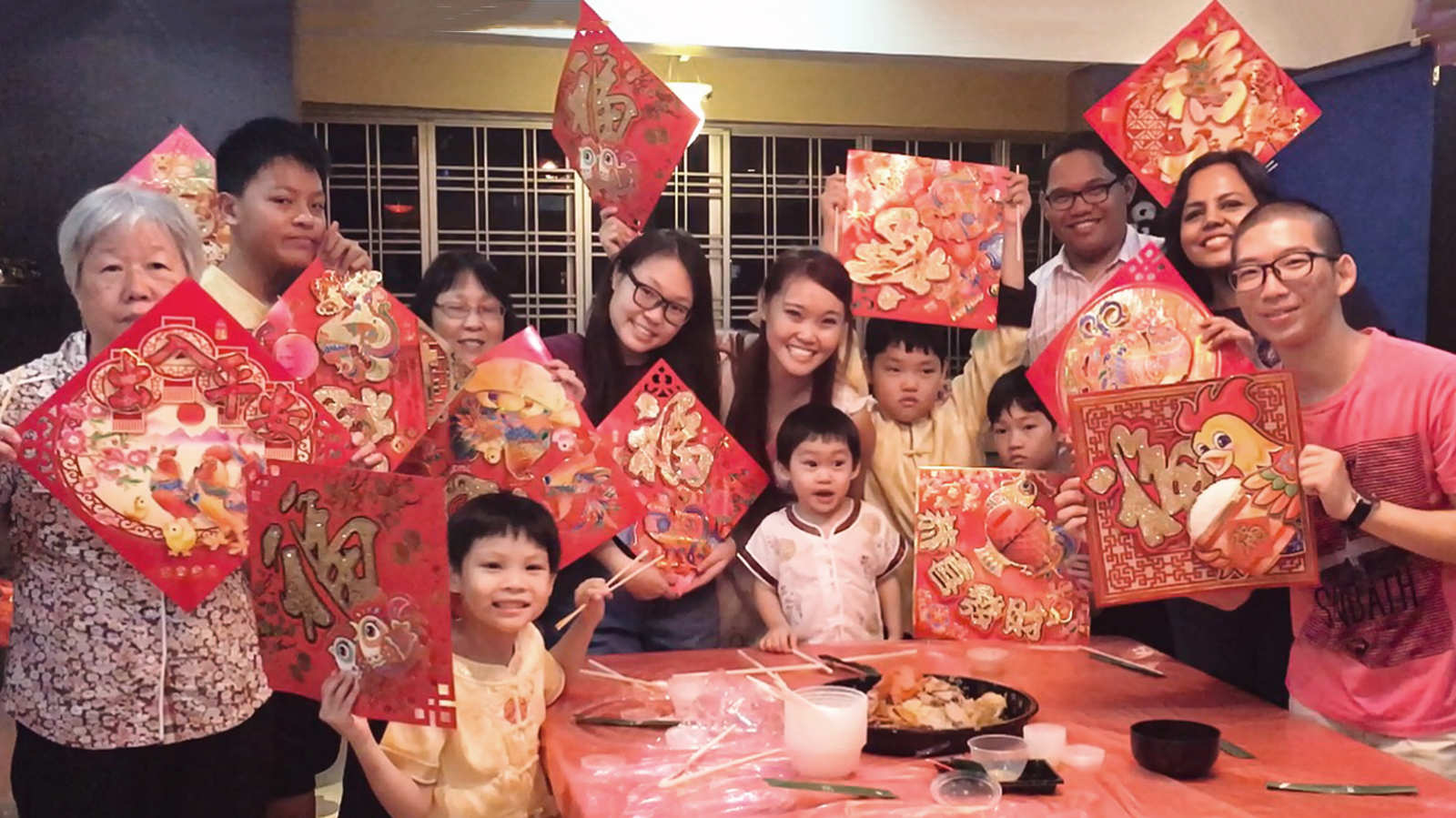 Singaporean family opens their home to foreigners who will be lonely on Chinese New Year