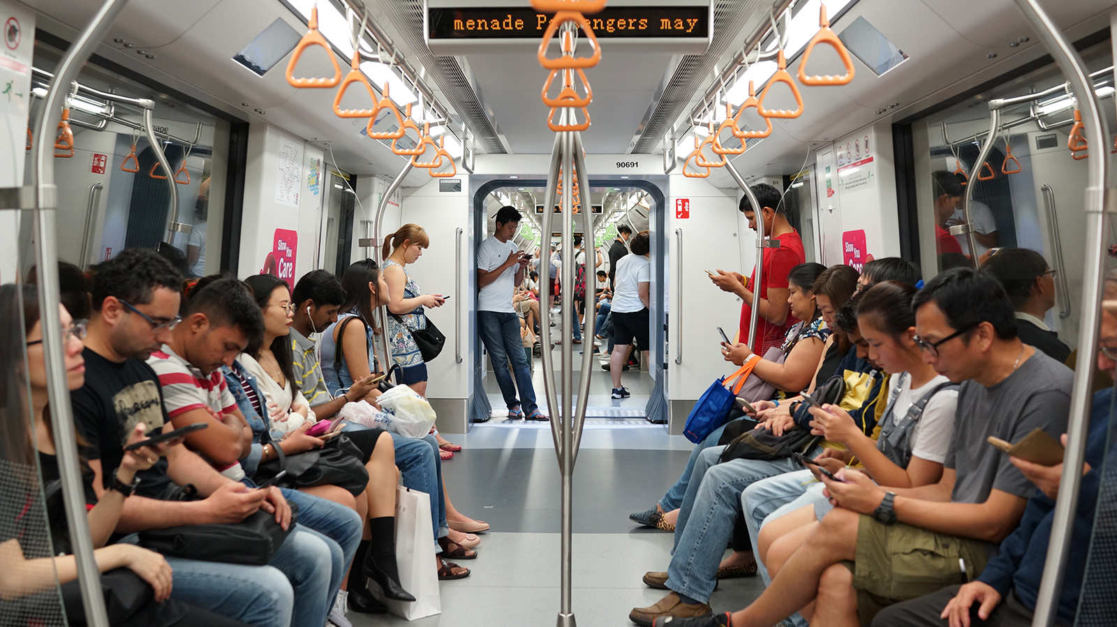 Reddit thread uncovers entitled attitudes of commuters in Singapore