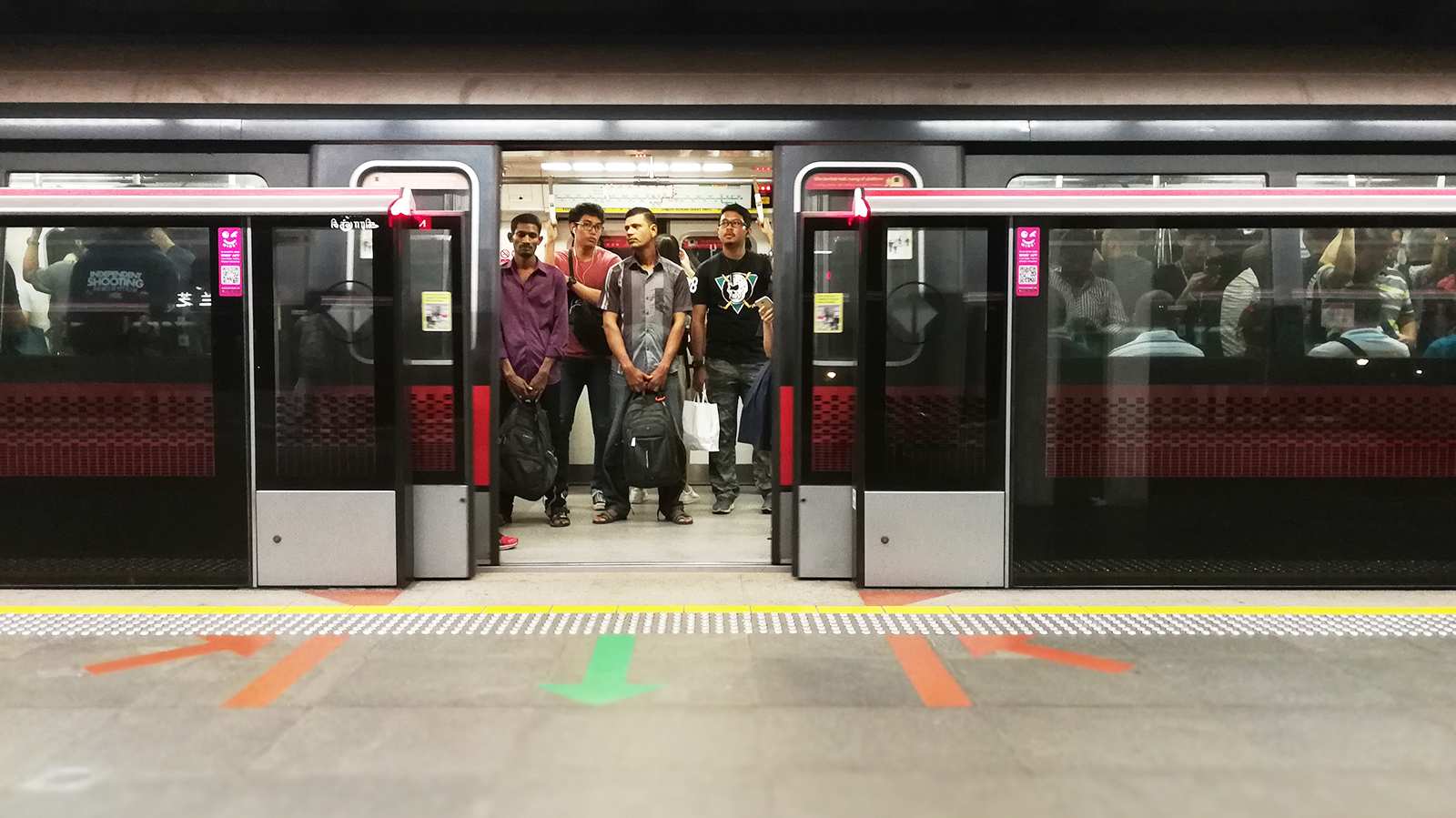 She was hurt and bleeding in the MRT – then a kind stranger defied the bystander effect to help