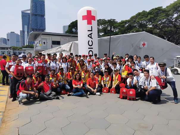 CERT volunteer during Singapore's 54th birthday