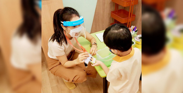 Clear masks good for speech therapy