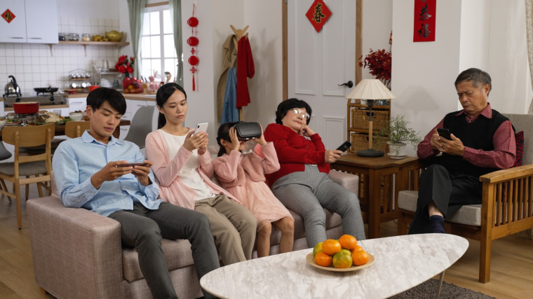 How to deal with kaypoh aunties and uncles during CNY visits