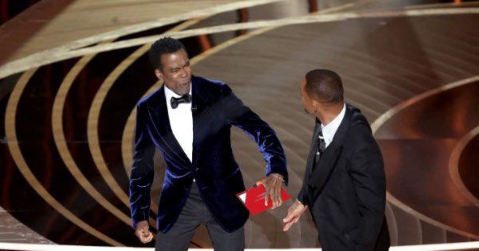 Post thumbnail of Oscars 2022: Will Smith slapping Chris Rock divides us into those who deride his actions and those who defend it