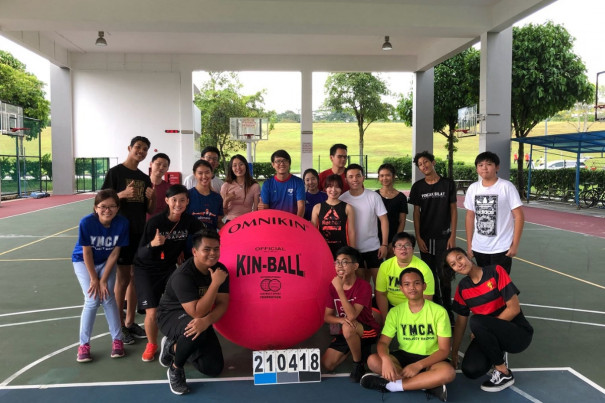 Wenna teaching her students at YMCA Kin-Ball in 2018.